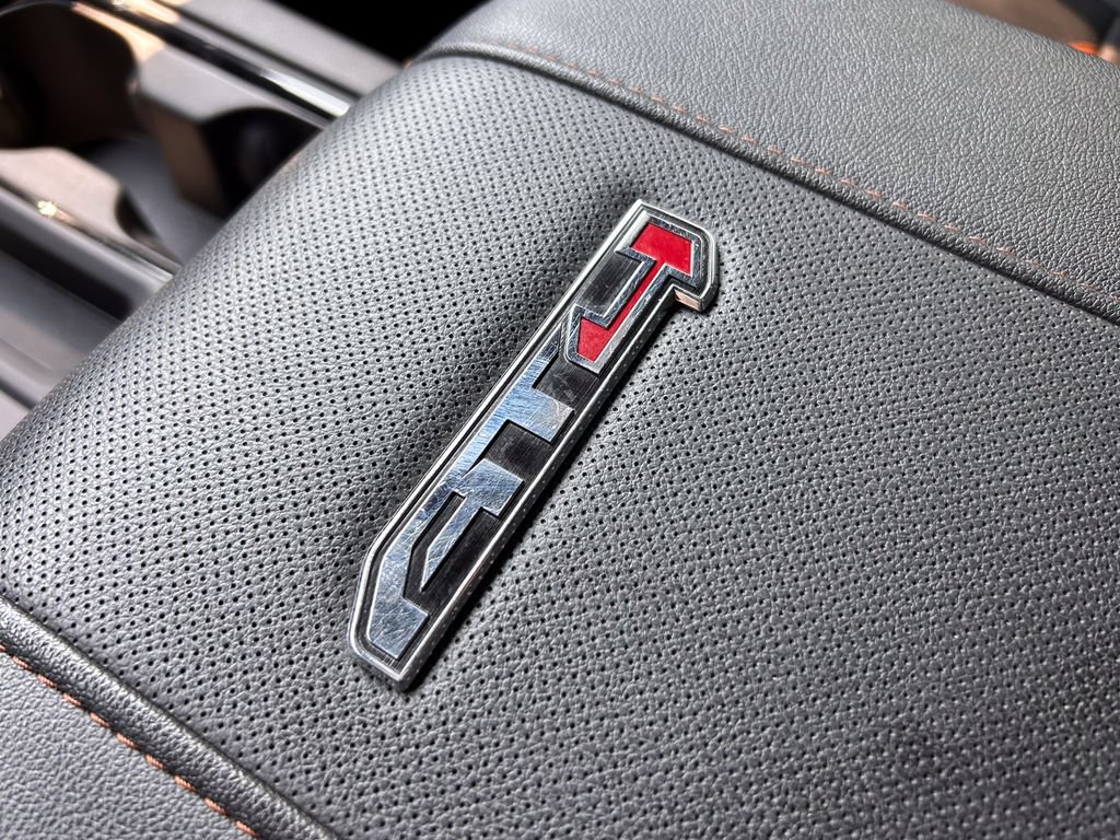 Used 2025 GMC Sierra 2500 AT4 w/ AT4 Premium Plus Package AWD/4WD image 34