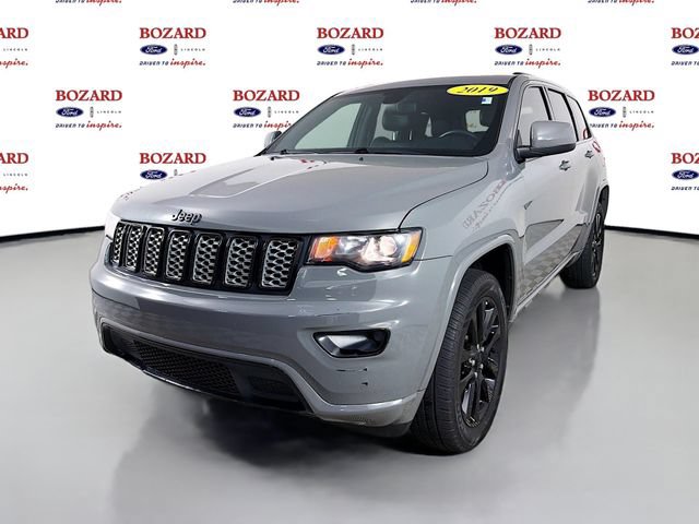 Used 2019 Jeep Grand Cherokee Altitude RWD image 4