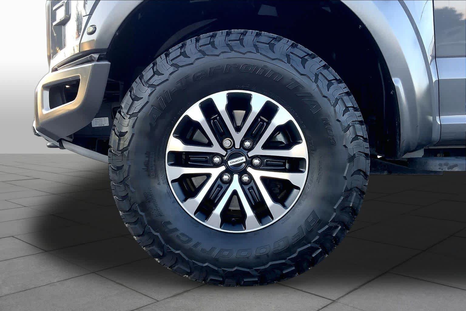 Certified 2020 Ford F150 Raptor w/ Equipment Group 801A Mid AWD/4WD image 11