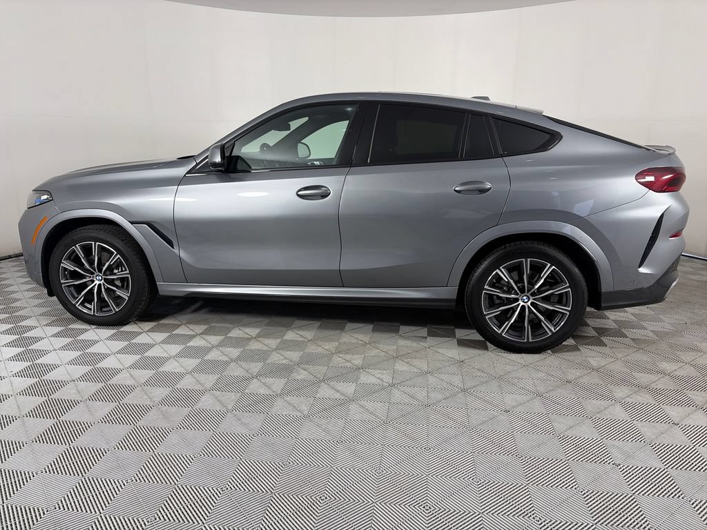 Used 2024 BMW X6 xDrive40i w/ Premium Package AWD/4WD image 4