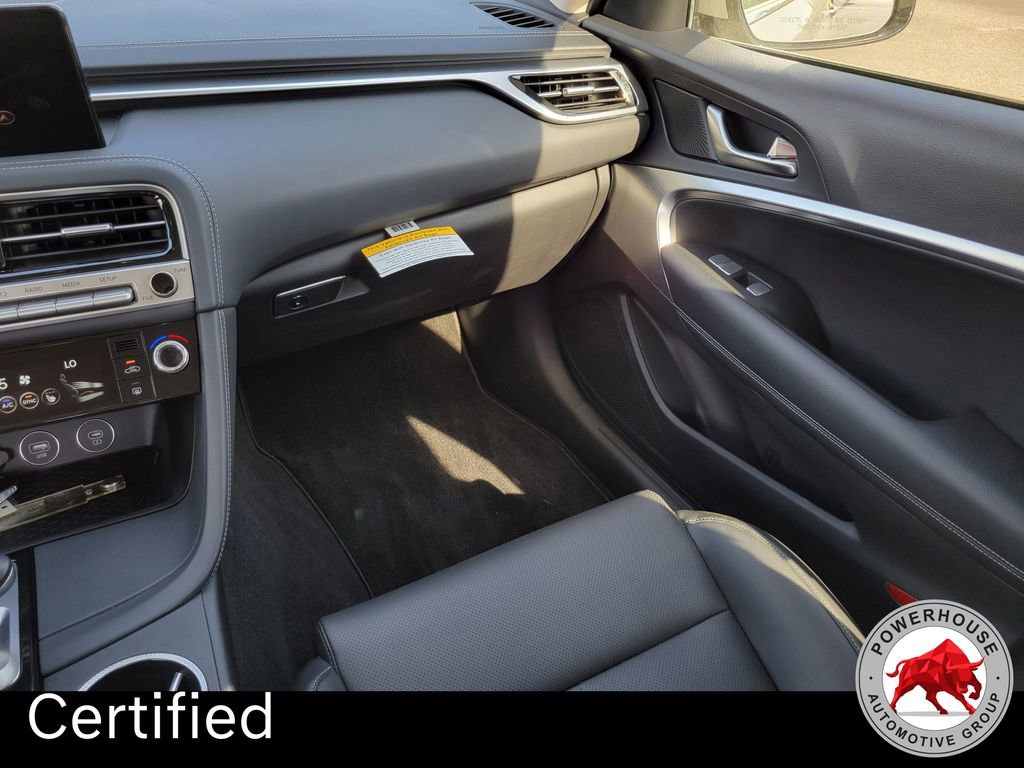 Used 2025 Genesis G70 2.5T image 19