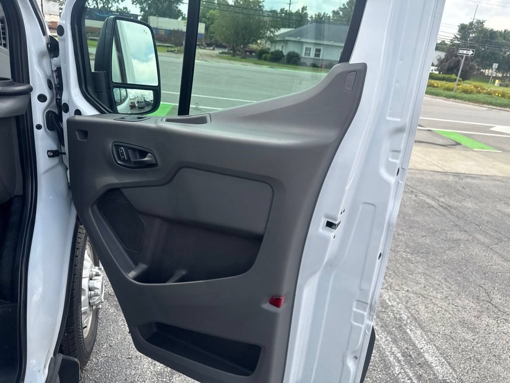 Certified 2025 Ford Transit 350 Low Roof AWD image 36