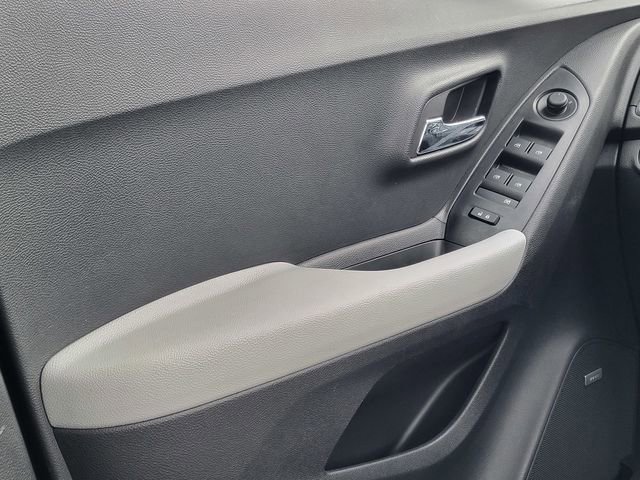 Used 2020 Chevrolet Trax Premier image 36