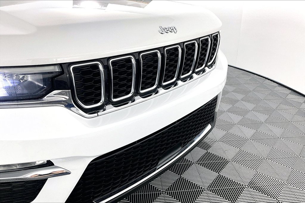 Used 2023 Jeep Grand Cherokee Limited RWD image 30