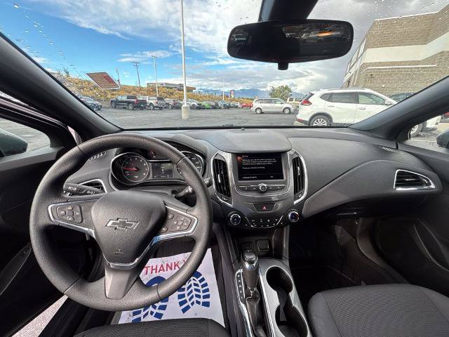 Used 2019 Chevrolet Cruze LT w/ Convenience Package FWD image 17