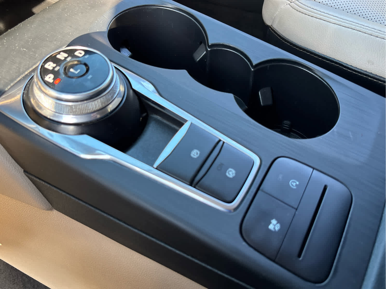 Certified 2020 Ford Escape SEL image 20