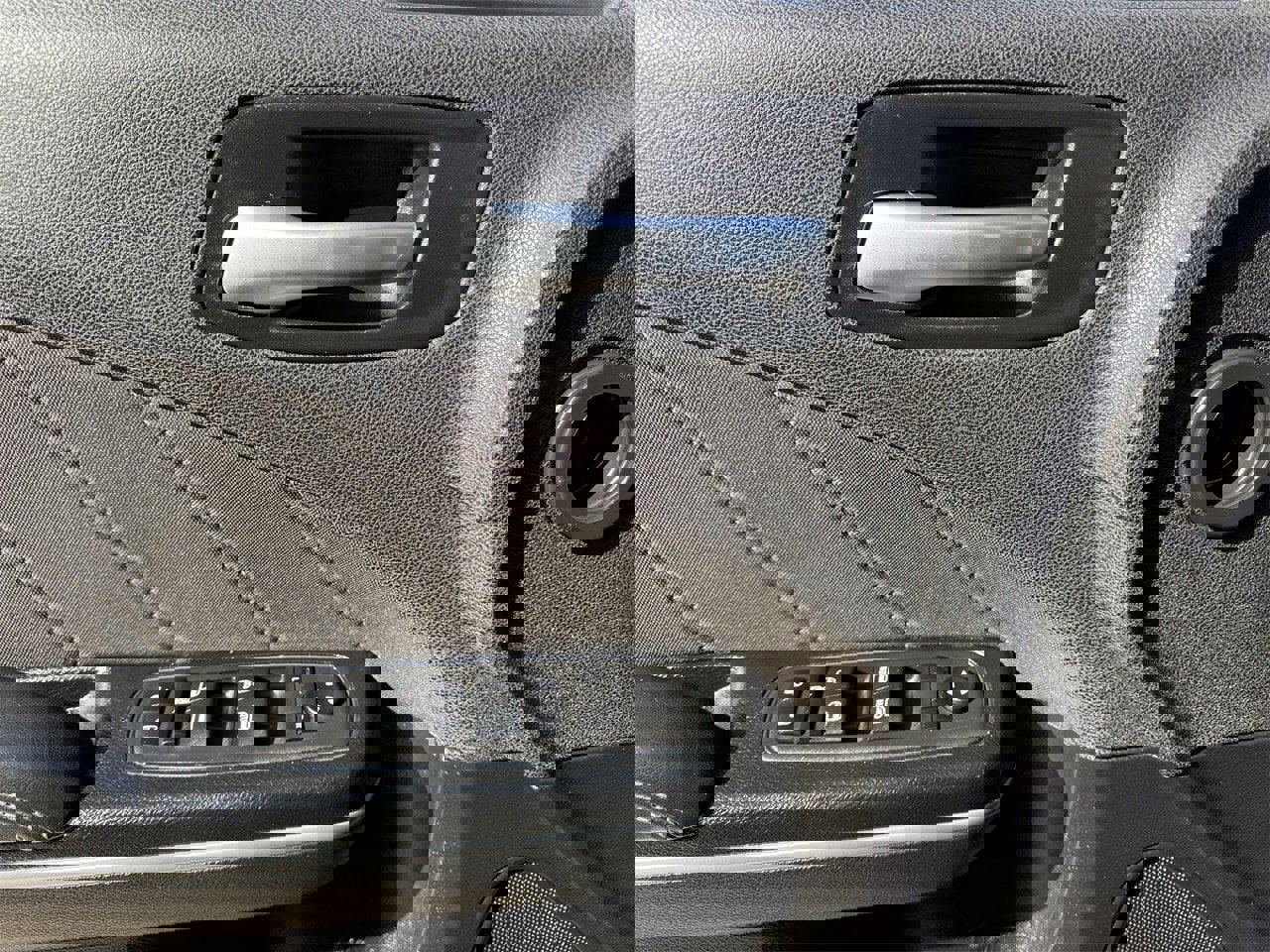 Used 2023 Dodge Charger SXT image 23