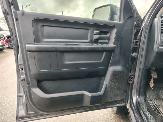 Used 2018 RAM 1500 Express AWD/4WD image 10