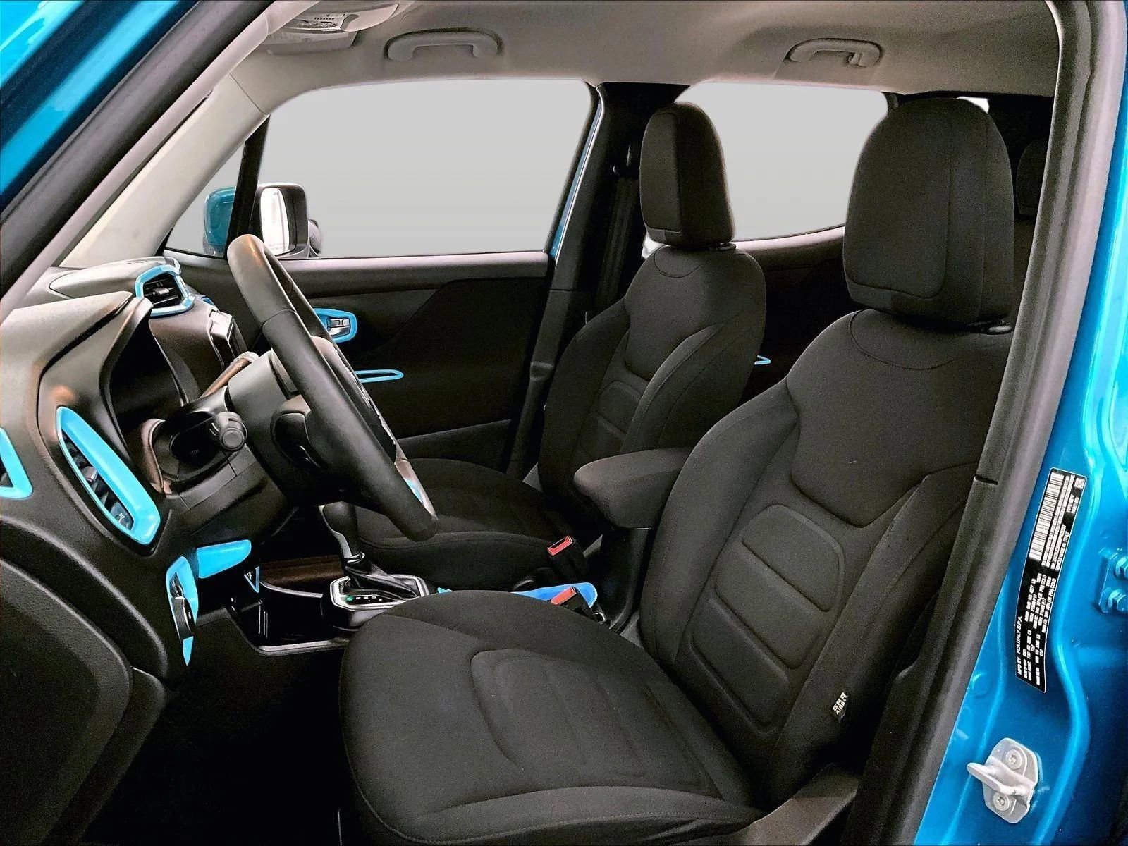 Used 2021 Jeep Renegade Latitude FWD image 24