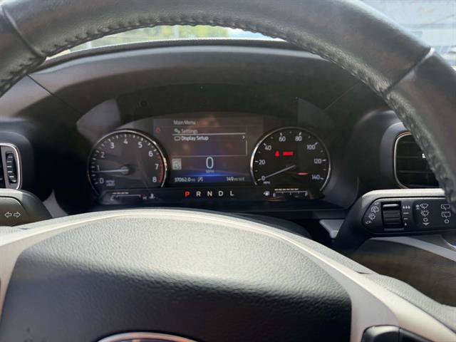 Certified 2023 Ford Explorer XLT w/ Equipment Group 202A AWD/4WD image 9