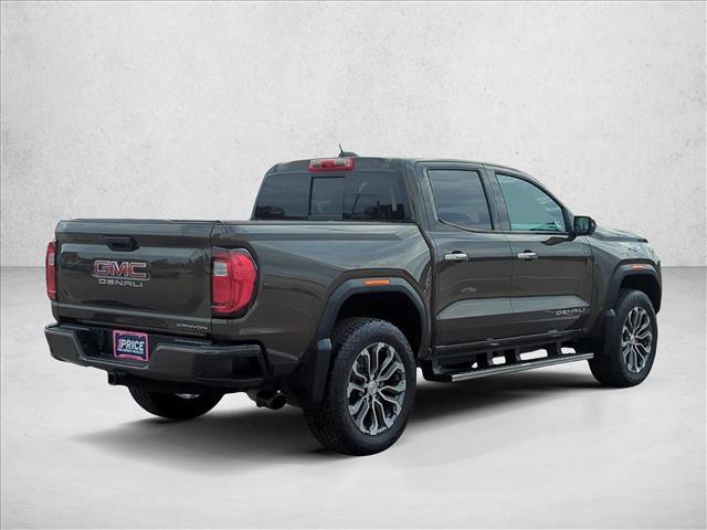 Used 2023 GMC Canyon Denali image 3