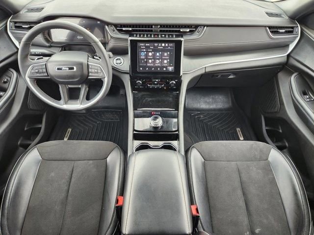 Used 2023 Jeep Grand Cherokee Altitude image 26