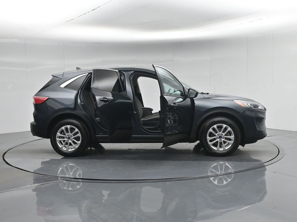 Certified 2022 Ford Escape SE w/ Cold Weather Package AWD/4WD image 58