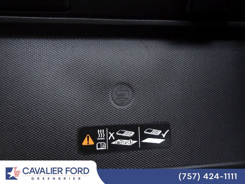 Used 2022 GMC Yukon XL Denali AWD/4WD image 38