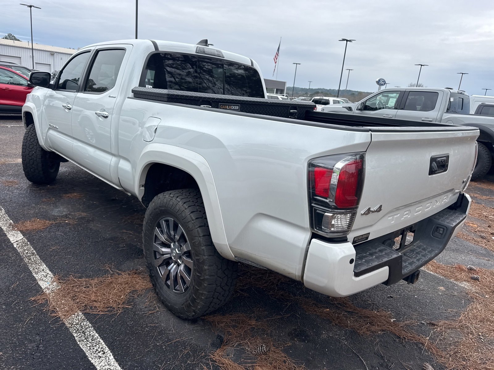 Used 2023 Toyota Tacoma Limited image 2