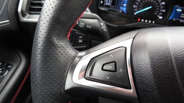 Certified 2022 Ford Edge ST-Line image 24