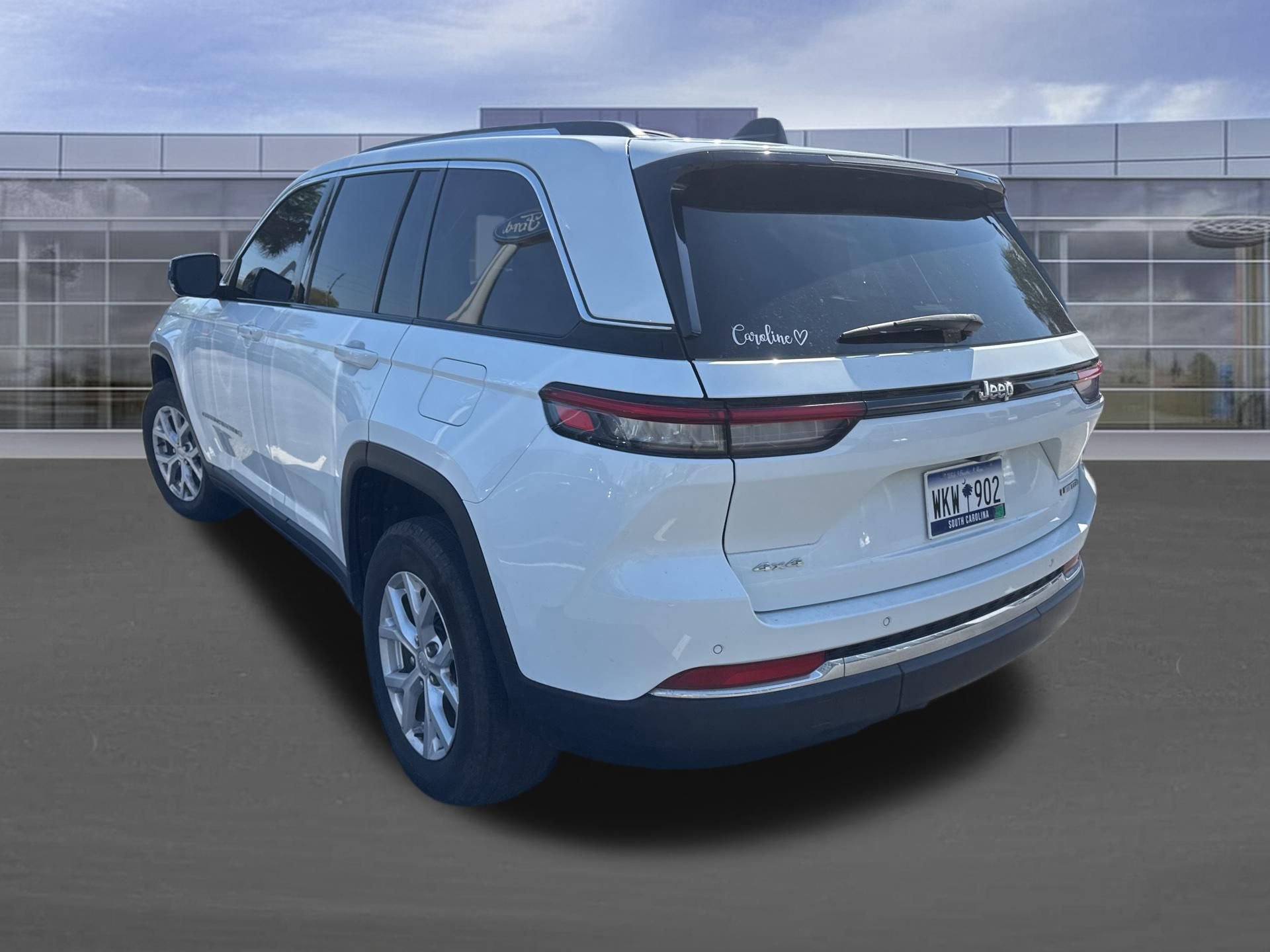 Used 2023 Jeep Grand Cherokee Limited image 5