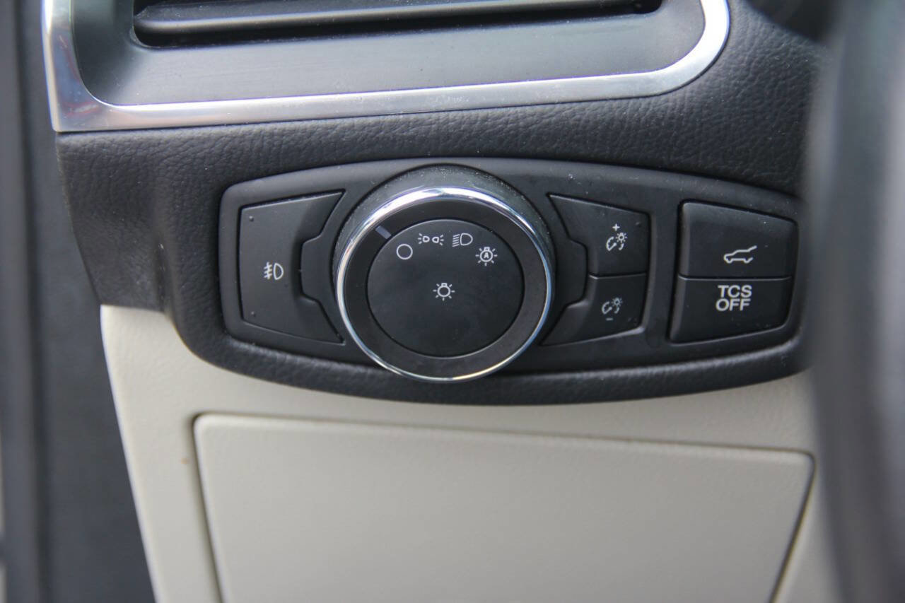 Certified 2022 Ford Edge Titanium image 28