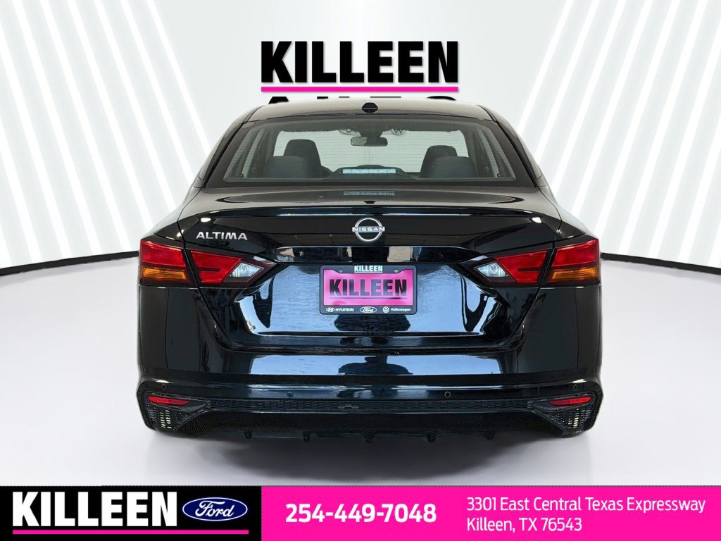 Used 2025 Nissan Altima 2.5 SV FWD image 8