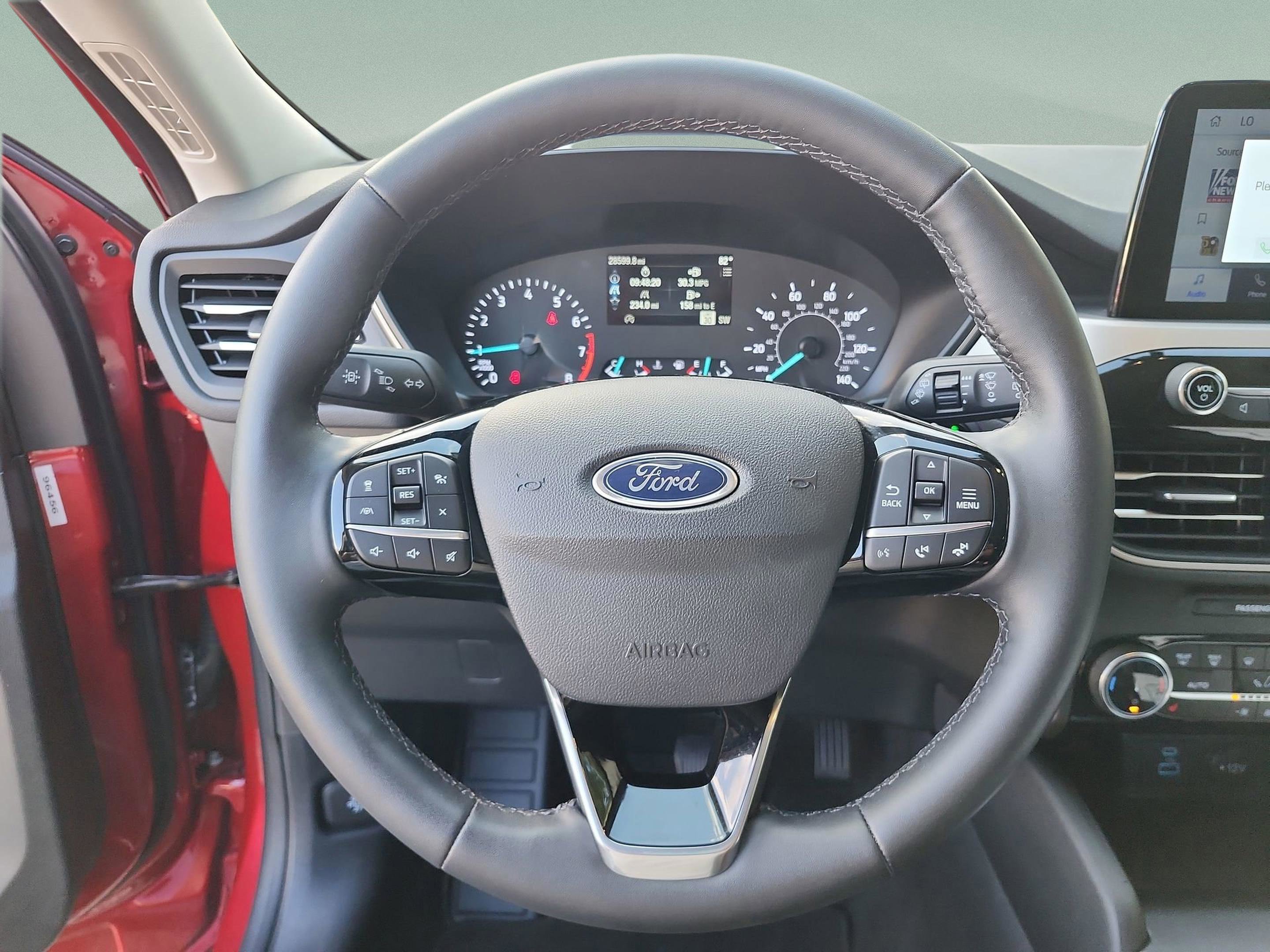 Certified 2022 Ford Escape SEL image 9