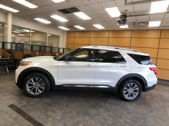 Certified 2022 Ford Explorer Limited w/ Equipment Group 301A AWD/4WD image 4