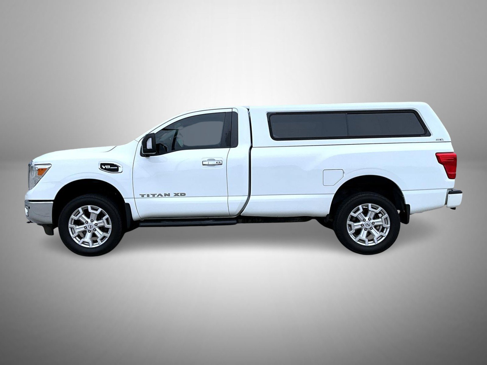 Used 2017 Nissan Titan SV AWD/4WD image 8