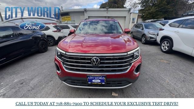 Used 2024 Volkswagen Atlas SE w/ Panoramic Sunroof Package image 8