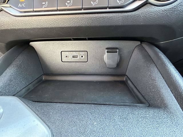 Used 2025 Nissan Altima 2.5 SV FWD image 12