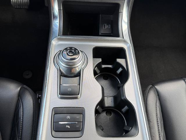 Certified 2024 Ford Edge Titanium AWD/4WD image 18