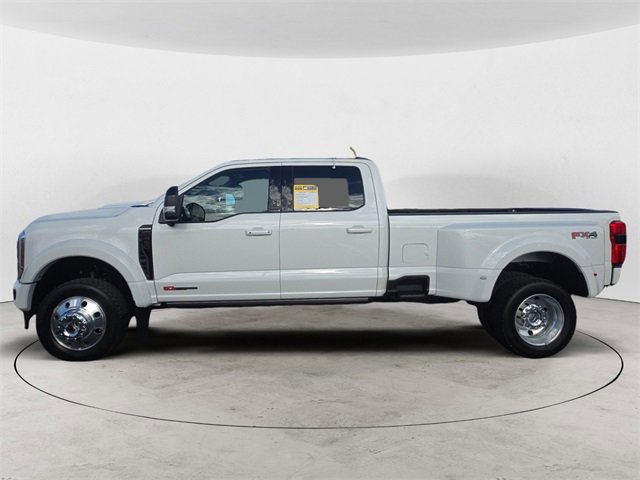 Certified 2025 Ford F450 Platinum w/ FX4 Off-Road Package image 6