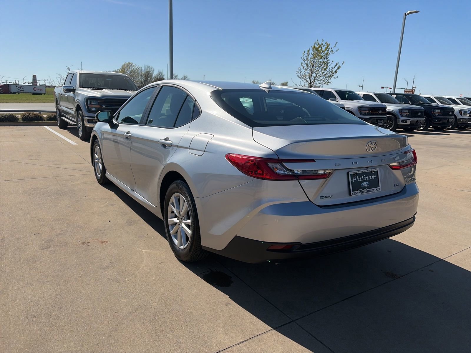 Used 2025 Toyota Camry LE image 4
