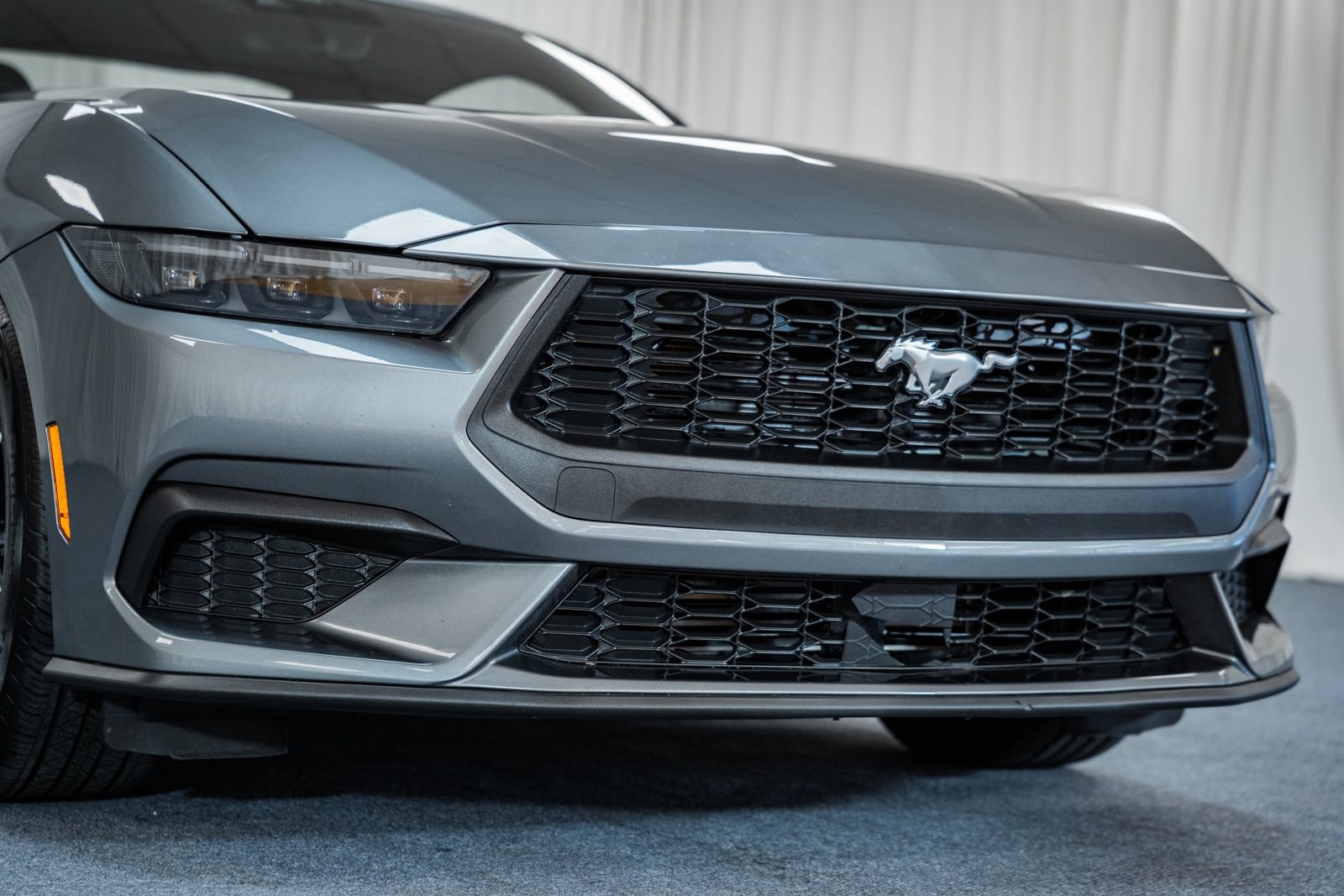 Certified 2025 Ford Mustang Coupe image 10