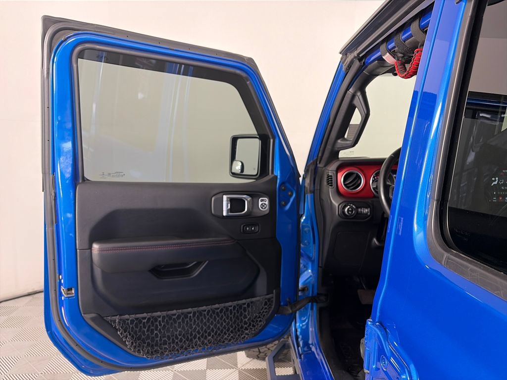 Used 2022 Jeep Gladiator Rubicon w/ LED Lighting Group AWD/4WD image 10