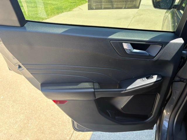 Certified 2025 Ford Escape ST-Line AWD/4WD image 19