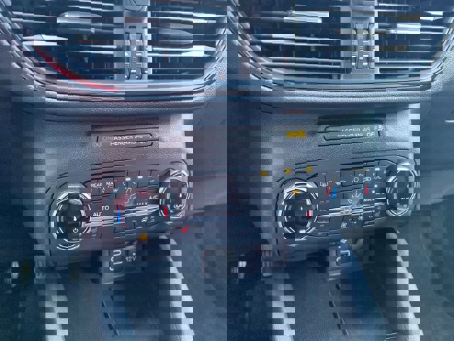 Certified 2025 Ford Escape ST-Line w/ Cold Weather Package FWD image 17