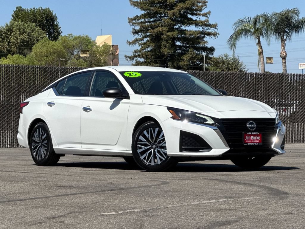 Used 2025 Nissan Altima 2.5 SV