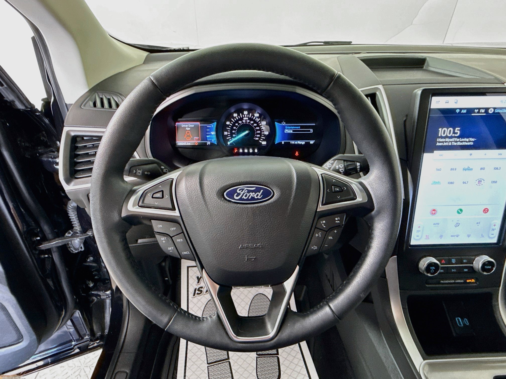 Certified 2024 Ford Edge SEL w/ Convenience Package AWD/4WD image 11