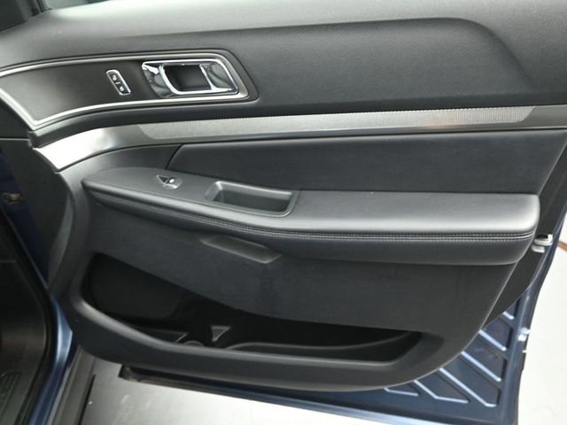 Certified 2018 Ford Explorer XLT image 44