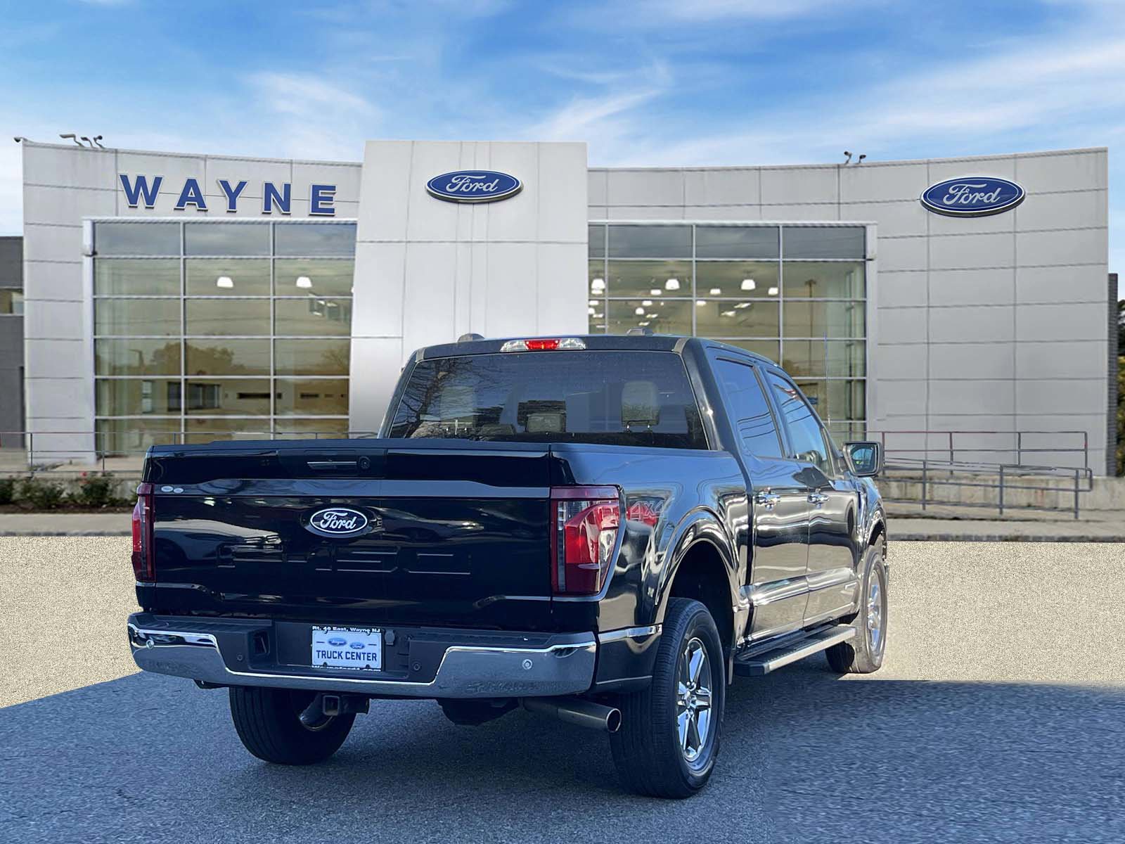 Certified 2024 Ford F150 XLT w/ Mobile Office Package image 5