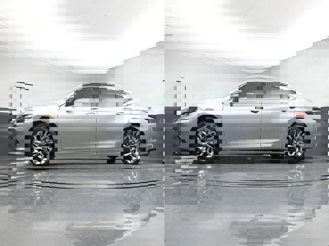 Used 2022 Lexus ES 350 Ultra Luxury w/ Accessory Package FWD image 6