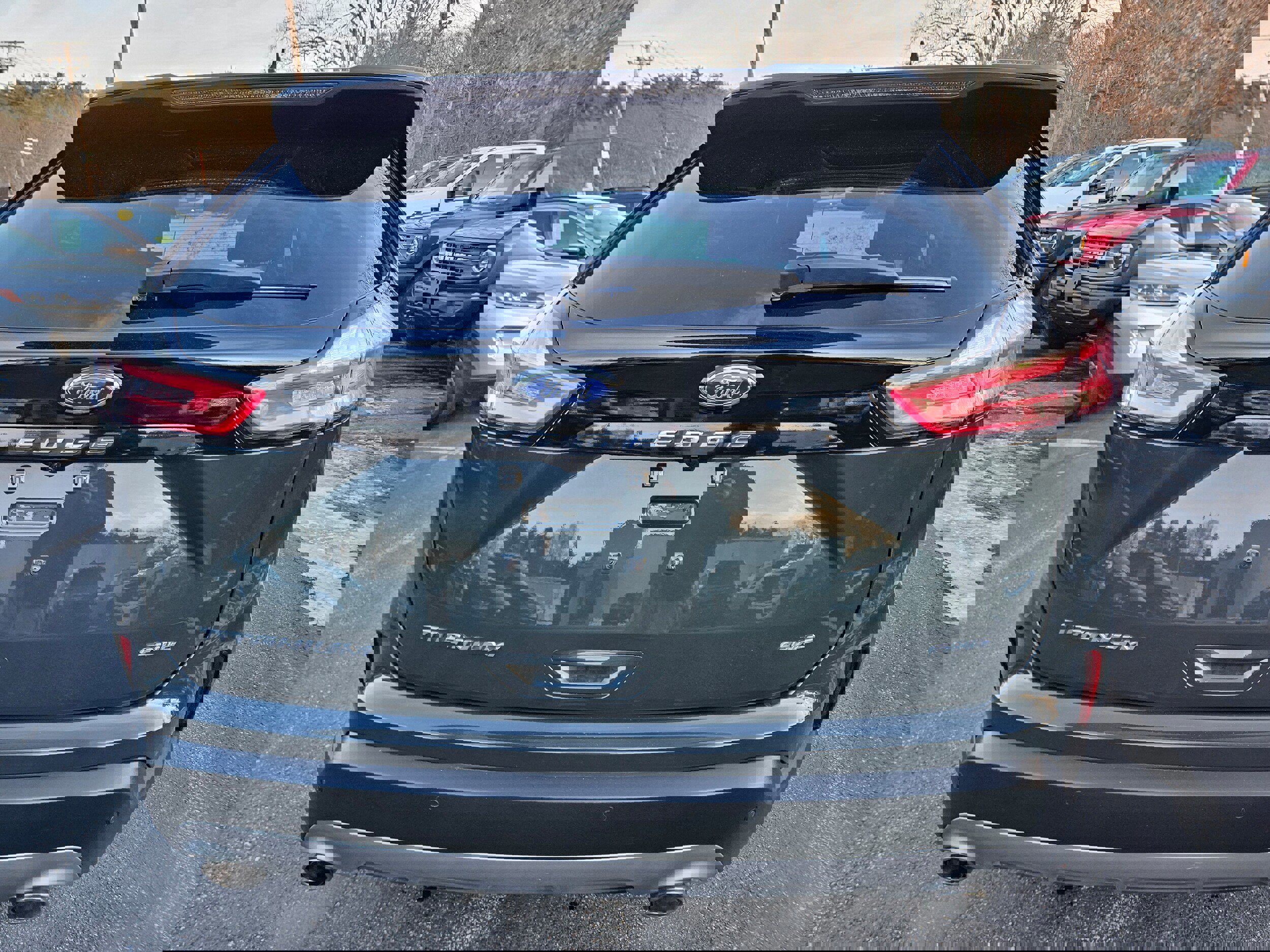 Certified 2022 Ford Edge Titanium w/ Equipment Group 301A image 4