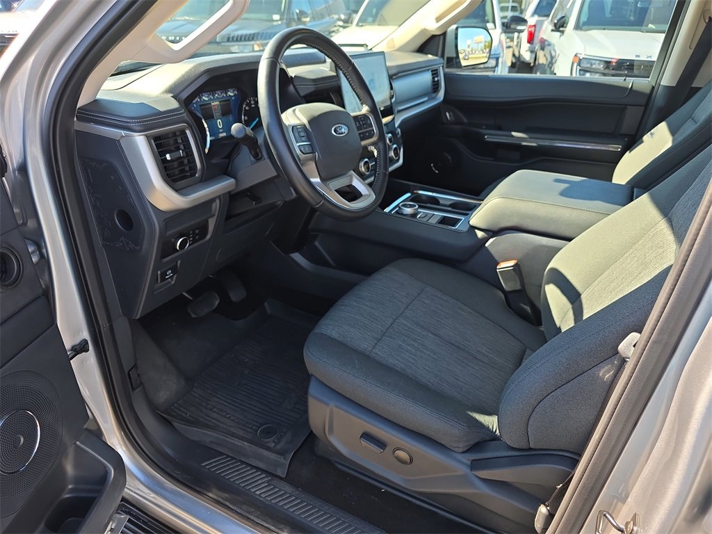 Certified 2023 Ford Expedition Max XLT image 11