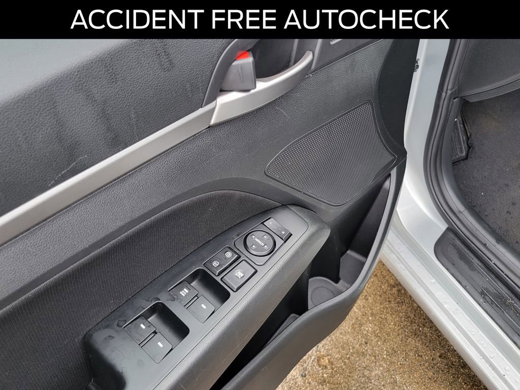 Used 2018 Hyundai Elantra SEL image 18
