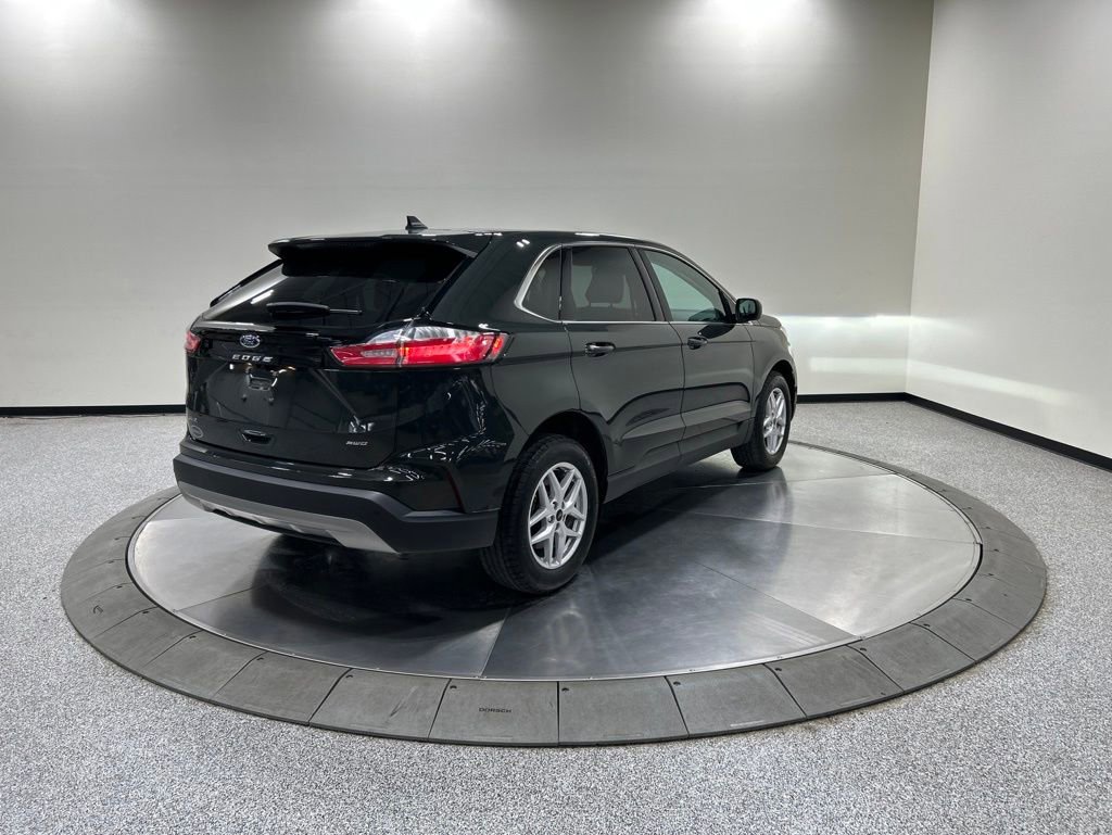 Certified 2024 Ford Edge SEL w/ Convenience Package AWD/4WD image 7