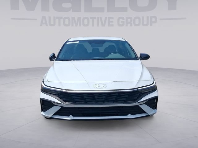 Used 2026 Hyundai Elantra Sport FWD image 8