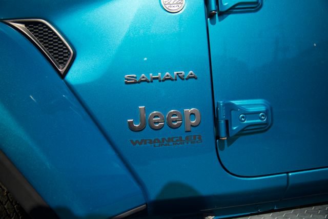Used 2020 Jeep Wrangler Unlimited Sahara w/ Cold Weather Group AWD/4WD image 11