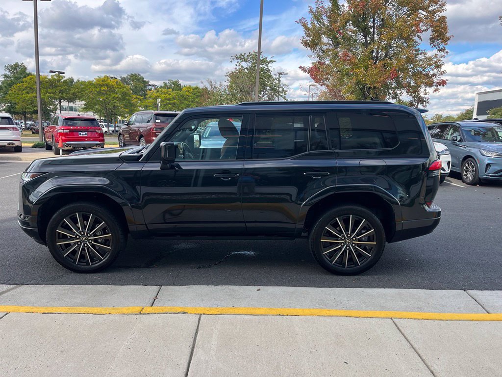 Used 2024 Lexus GX 550 w/ Accessory Package (Z1) AWD/4WD image 6