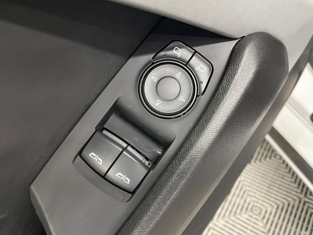 Used 2021 Chevrolet Camaro LT image 17