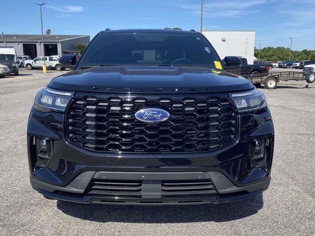 Certified 2025 Ford Explorer ST-Line w/ Premium Package RWD image 2