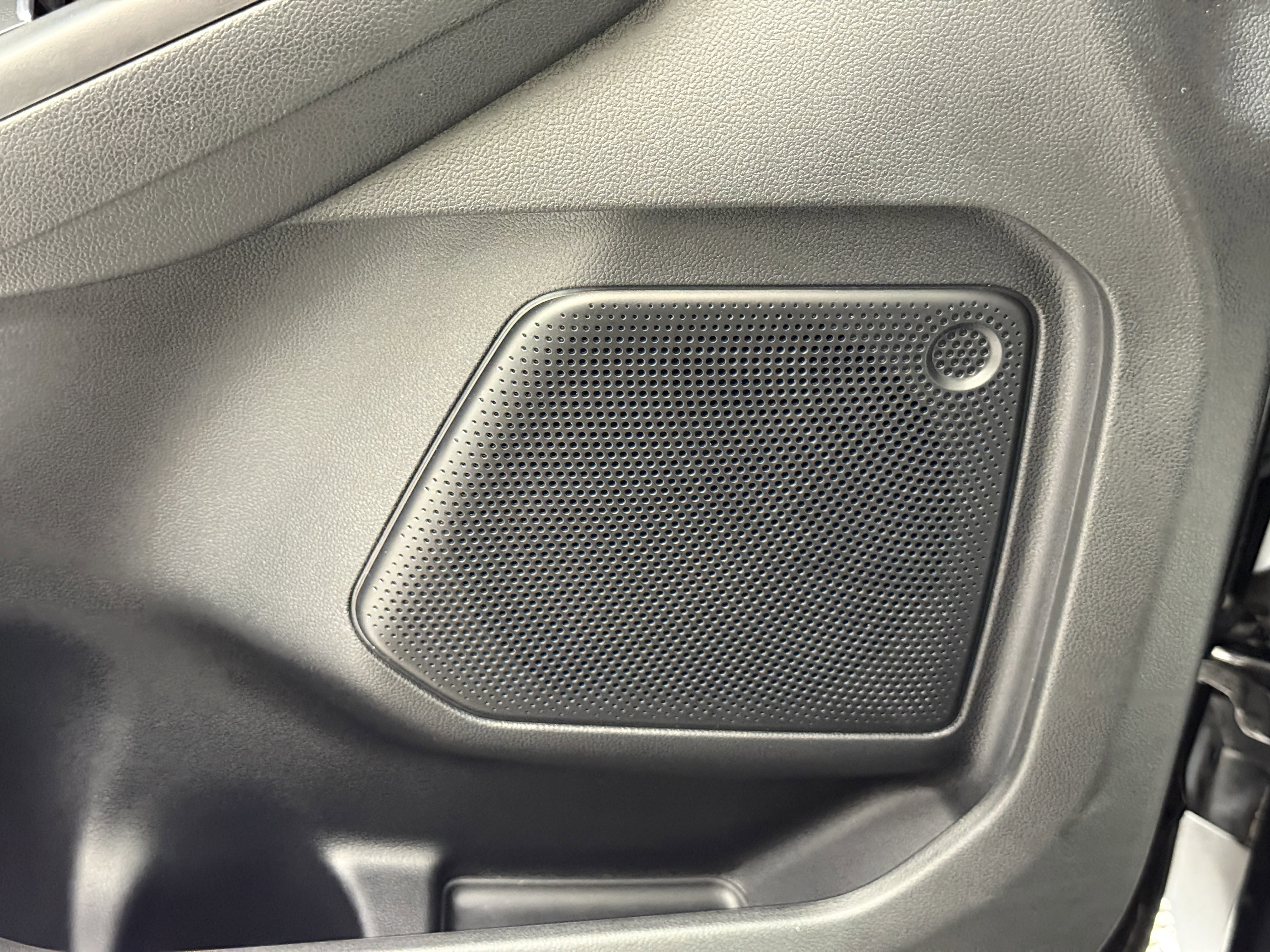 Certified 2025 Ford Escape SE FWD image 15